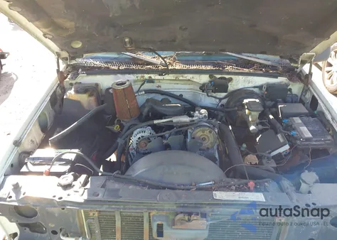 1998 Chevrolet K1500 Fleetside из США, поврежденный, VIN 2GCEK19R5W1175624